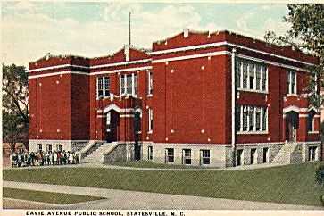 davieaveschool.jpg
This is from a 1923 postcard.
