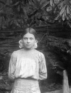 heather1.jpg
Photo courtesy of Heather Sexton.  She lived near Helton Creek in the Sturgill's Community of Ashe County.
