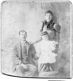 marypierce.jpg
Mary was the daughter of Nathan Phipps and Martha Carolina Hart.  Courtesy of Mary Bowman.
