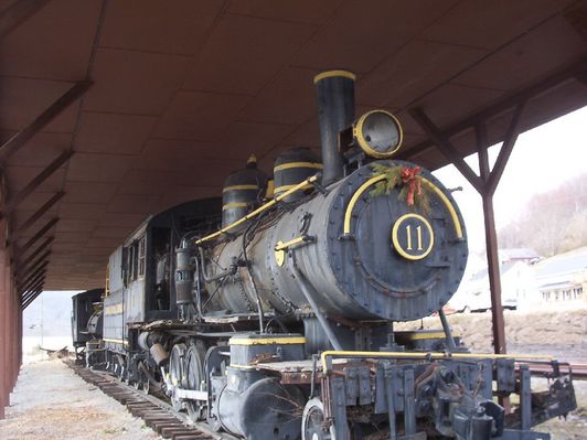 000_0081.jpg
Built in Roanoke, VA in 1892, now on permanent display in downtown Saltville.  Photo by Jeff Weaver, March 1, 2006.
