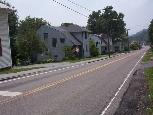 000_0697.JPG
This photo from 2005 shows 304 East Main Street in the center of the scene.
