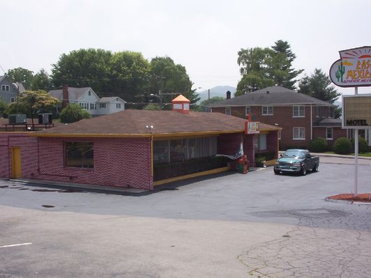 000_0702.JPG
This is the Mexican Restaurant located in downtown Saltville.  Photo by Jeff Weaver, June 2005.
