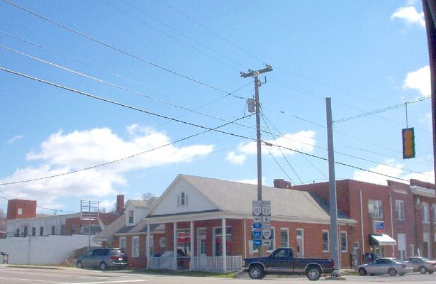 100_1307.jpg
Located at the intersection of U.S. 11 and VA Route 107 in downtown Chilhowie.  Photo by Jeff Weaver, March 22 2006.
