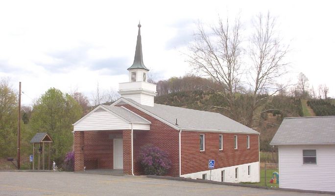 New Hope Freewill Baptist Church
Photo April 16, 2006 by Jeff Weaver.
