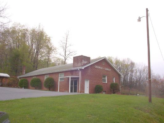 100_1601.jpg
Located on Route 613 (Poor Valley Road) near Saltville, VA.  Photo April 19, 2006 by Jeff Weaver
