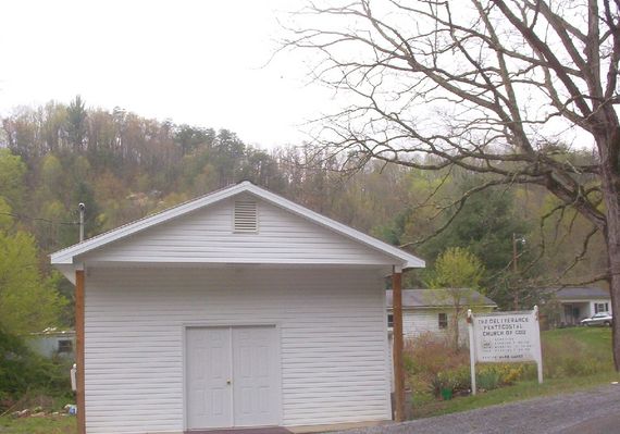 100_1603.jpg
Located off Poor Valley in Aistrop Hollow, this view of the Deliverance Pentecostal Church of God was made April 19, 2006 by Jeff Weaver
