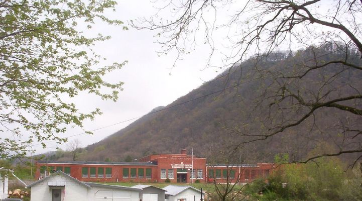 100_1610.jpg
Photo April 19, 2006, by Jeff Weaver.  This was also the Allison Gap School and the building was built in 1943.
