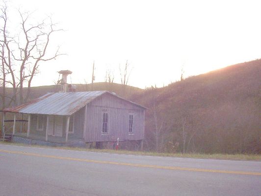 100_1894.jpg
This house is actually a duplex, and housed workers at Fields Woolen Mill at Mouth of Wilson.  Photo November 29, 2006 by Jeff Weaver.
