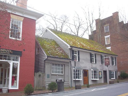 Abingdon - The Tavern
Established in 1779, this photo January 12, 2007 by Jeff Weaver.
