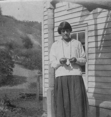 232.jpg
Mary P. Pugh is shown here about 1928 at her home at Weaver's Ford in Ashe County knitting.  She was the daughter of Benjamin Franklin Phipps and Cora Lee Richardson.
