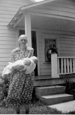 492.jpg
Photo shows Cora Lee Richardson Phipps holding grandson Jeffrey Weaver.
