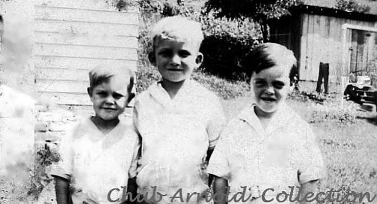 Saltville - Seven Row Boys
SEVEN ROW BOYS  /  SALTVILLE, VA.  /  CIRCA 1935  /  FROM LEFT...BAY  ARNOLD,  BILL  ANDERSON  AND  CHUB  ARNOLD.  Courtesy of Don Smith [email]dsmith1043@comcast.net[/email]

