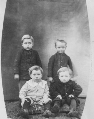 980a.jpg
Front row right, William Worth Weaver, remainder, his cousins.
