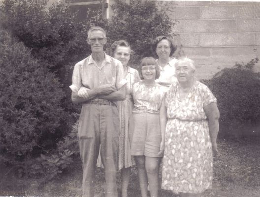 Holdaway, Barbara, et. al.
Here is a picture from an old Polaroid.  Anne Holdaway Eitel is the woman to the far right in the back row.  Her daughter Barbara Eitel is the girl located in the middle front row.  The others are possible Perkins relatives at Grayson county VA.  The lady pictured at the front right appears in many pictures I have.  I am guessing she is Winnie Perkins mother.  Hoping for help in identification.  Cathy Bell  cjbell47@goldenwest.net 
