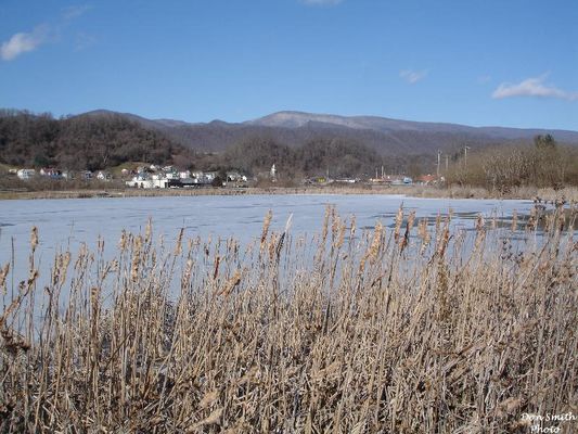 Saltville - Lower Well Fields
This January 29, 2007 photo by Don Smith [email]dsmith1043@comcast.net[/email] shows the lower well fields frozen over.
