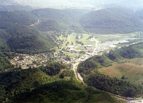 Saltville - Aerial View
This August 28, 1997 photo is by Don Smith [email]dsmith1043@comcast.net[/email]
