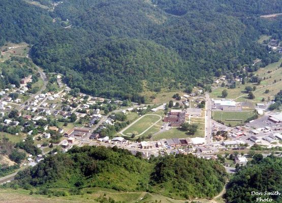 Saltville - Aerial View
This August 28, 1997 photo is by Don Smith [email]dsmith1043@comcast.net[/email]
