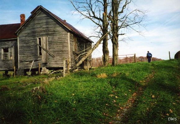 Nebo - Old Nebo School
THE LATE JIM SNAPP OF GLADE SPRING, VISITING THE OLD NEBO SCHOOL IN SMYTH COUNTY WHERE HIS MOTHER TAUGHT IN THE 1920s.
 
NOV. 14, 2002 .  Courtesy of Don Smith [email]dsmith1043@comcast.net[/email]

 

