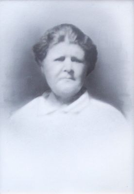 Mary Elizabeth Eastridge courtesy Rose Eastridge Finney.jpg
Mary Elizabeth Reynolds 'Rennols' Eastridge 1871-1936, Ashe County Courtesy Rose Eastridge Finney and Carole Eastridge Waters [email]caew619@aol.com[/email]

