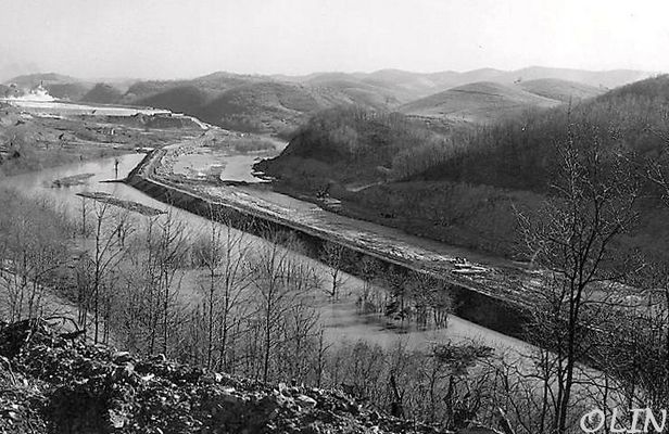 Saltville- Last Muck Dam
This 1963 photo shows the last muck dam operated by Olin Corporation.  courtesy of Don Smith[email]dsmith1043@comcast.net[/email]
