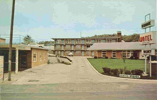 OsborneMotel.jpg
This postcard from circa 1990 is courtesy of Harold Hash.
