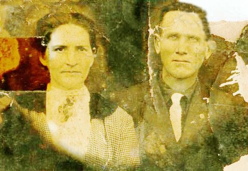 Robert and Dora McMillan Vannoy courtesy Pauline Eastridge.jpg
James Robert 1878-1968 and Dora Florence McMillan Vannoy 1881-1960, Ashe County Courtesy of Carole Eastridge Waters.

