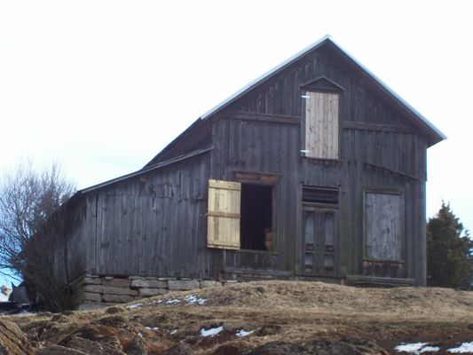 Speedwell - Speedwell Commissary
This  is what appears to be the Commissary now being used as a farm building.  Photo by Shawn Dunford.  Courtesy of David Arnold [email]david.arnold@adelphia.net[/email]
