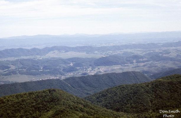 WHITEROCKSOLIN244.jpg
THIS PICTURE WAS TAKEN IN JUNE OF 1972 FROM THE WEST END OF FLATTOP MOUNTAIN ON AN OUTCROPPING KNOWN AS THE WHITE ROCKS.
Courtesy of Don Smith [email]dsmith1043@comcast.net[/email]
