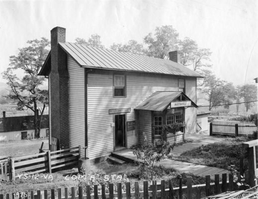 austinvillestation.jpg
This is the Austinville Railroad Depot as shown in a 1920s era photo.
