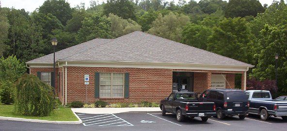 blandlibrary.jpg
Photo by Jeff Weaver, summer 2003.
