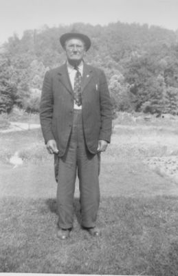 Blevins, Jeter
B. 1875, d. 1957, this 1954 photo was taken by Clarence Weaver at Grassy Creek, Ashe County, NC.
