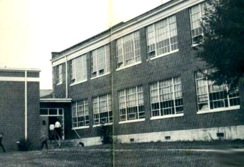 blountvillehs.jpg
This is from a 1965 photograph.
