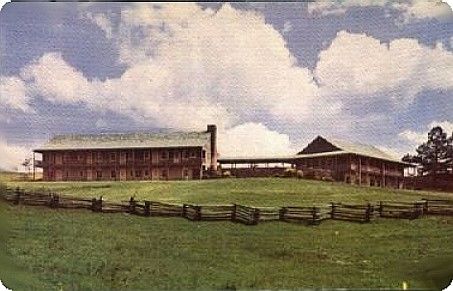 bluffslodge.jpg
From a 1960s postcard.
