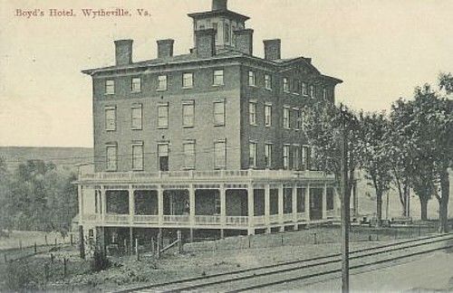 boydshotel.jpg
This is a Real photo postcard from ca. 1910.
