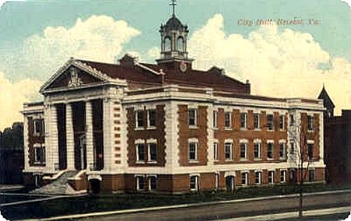 bristolcityhall~0.jpg
This is from a 1910-20 era postcard
