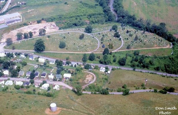 buckeyest71975.jpg
BUCKEYE STREET / EAST MAIN / ELIZABETH CEMETERY / SALTVILLE, VA. / JULY 1973.  Courtesy of Don Smith  [email]dsmith1043@comcast.net[/email]

 
