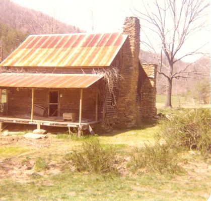 Thomas Caudill House
The House of Thomas Caudill, still standing in 2003. Built ca. 1865.
Courtesy of Nanalee Wrenn
