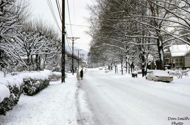 clarklib.jpg
LIB AND LOUISE CLARK WALKING TO TOWN ON A COLD, SNOWY JANUARY MORNING IN 1970.   Courtesy of Don Smith [email]dsmith1043@comcast.net[/email]
 
