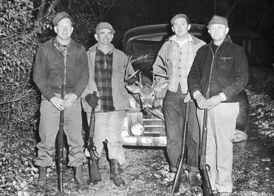 Saltville - Deer Hunt
FROM LEFT  -  JUNIOR  MITCHELL,   WALTER  SWORD,   W. T. DEER,   SYLVESTER  CRABTREE,   GUY  CLEAR.  Courtesy of Don Smith pemail[dsmith1043@comcast.net[/email]
