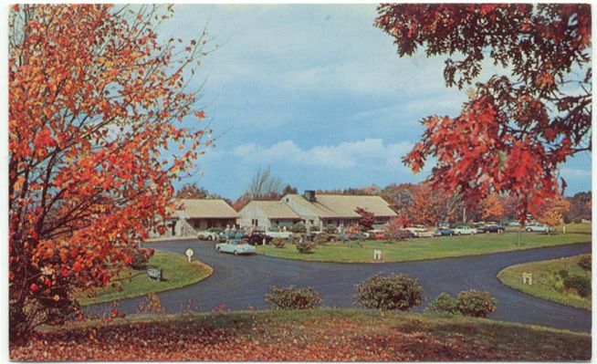 Doughton Park - Bluff's Coffee Shop
From a 1950s postcard.
