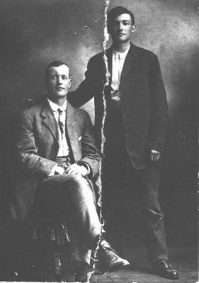 dunpery3.jpg
On the right is Perry Duncan (1887-1937), son of Benjamin Duncan.  Perry moved with his family from Carroll Co to Newbern, Pulaski Co, about 1905.  Judging by his age, this picture may have been taken about that time.  Who is the man sitting on the left?  Courtesy of Jacon Duncan [email]jmduncan@statesville.net[/email]

