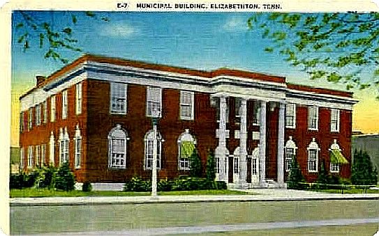 elizabethtonmunbldg.jpg
This is from a 1930-45 linen era postcard.
