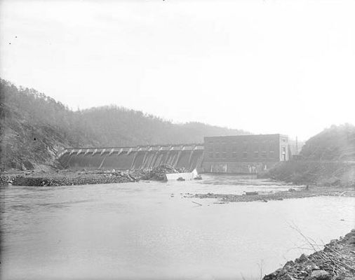 friesdam.jpg
Photo of the dam across New River taken in the 1920s.
