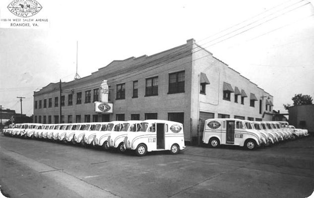 garstdairy.jpg
This late 1930s postcard shows the Garst Dairy delivery fleet in Roanoke.
