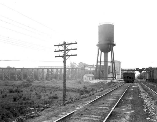 gladecoalstation.jpg
This is an early 20th century view of the rail coaling station at Glade Spring.
