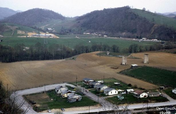 Saltville - Governmnet Plant Area
GOVERNMENT PLANT AND BROADY BOTTOM AREAS / APRIL 1969
 
THE PLOWED AREA AT RIGHT CENTER IS WHERE THE NORTHFORK MANOR PROJECT WOULD BE BUILT...THE AREA NEAR THE SILOS AND RESERVOIR IS WHERE THE ELIZABETH CEMETERY WAS ENLARGED TO IN 1986.
 
THE BUILDING AT UPPER LEFT UNDER CONSTRUCTION WOULD BECOME KENROSE MFG. AND LATER, ACCO.  Courtesy of Don Smith[email]dsmith1043@comcast.net[/emai]



