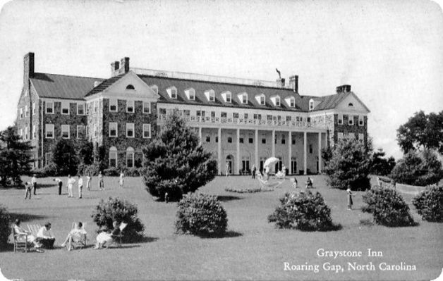 grayston1942.jpg
This 1942 postcard shows some of the guests on the lawn.
