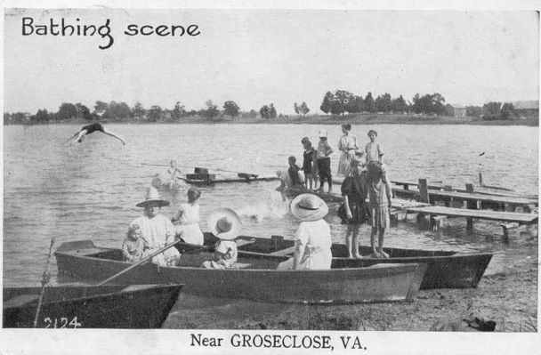 grosecloseswin1915.jpg
This image was published in postcard form in 1915.
