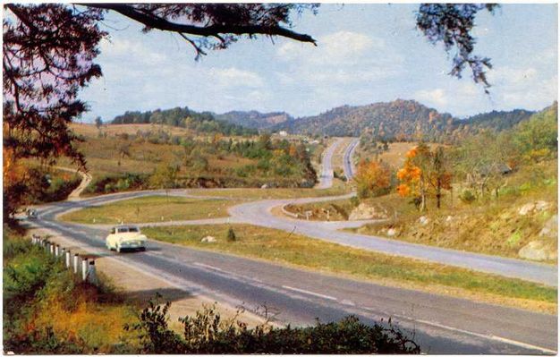 highway11.jpg
This 1950s postcard shows U.S. 11 between Wytheville and Marion, probably at Groseclose.
