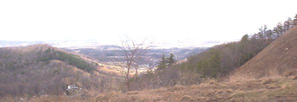 holstonvalley1.jpg
Another view from Skull's Gap of the Holston River Valley.  Photo by Jeff Weaver, winter 2003.
